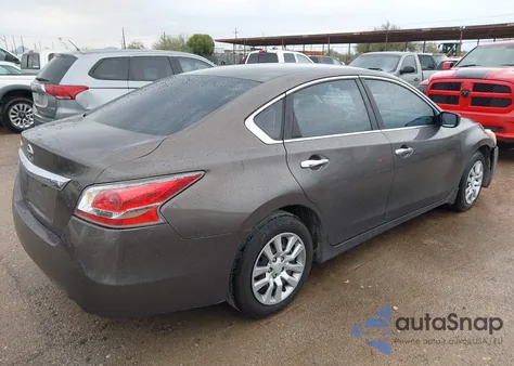 2015 Nissan Altima 2.5 S z USA, uszkodzony, nr VIN 1N4AL3AP2FC480371